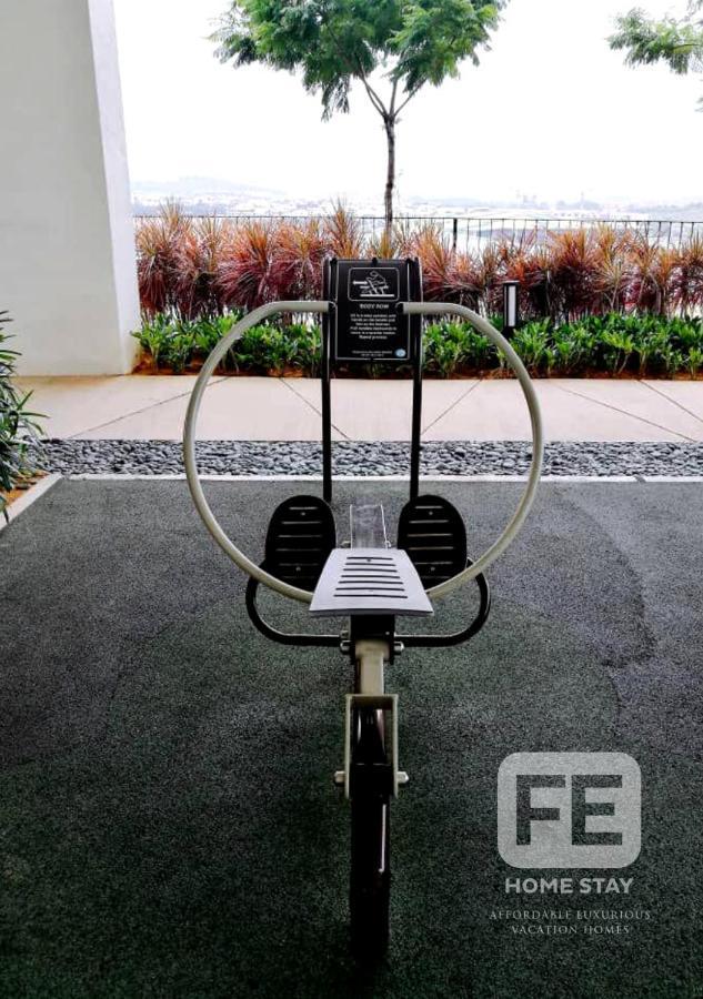 Netflix Wifi Trefoil Homestay Setia Alam Sacc Homestay Fe Shah Alam Eksteriør bilde